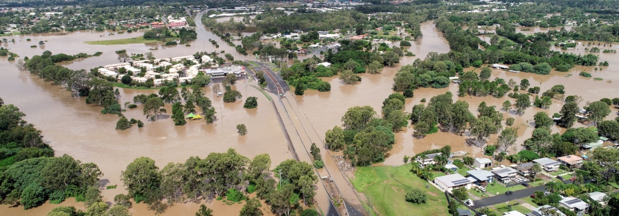 Image_Larry Storey Bridge Waterford in flood